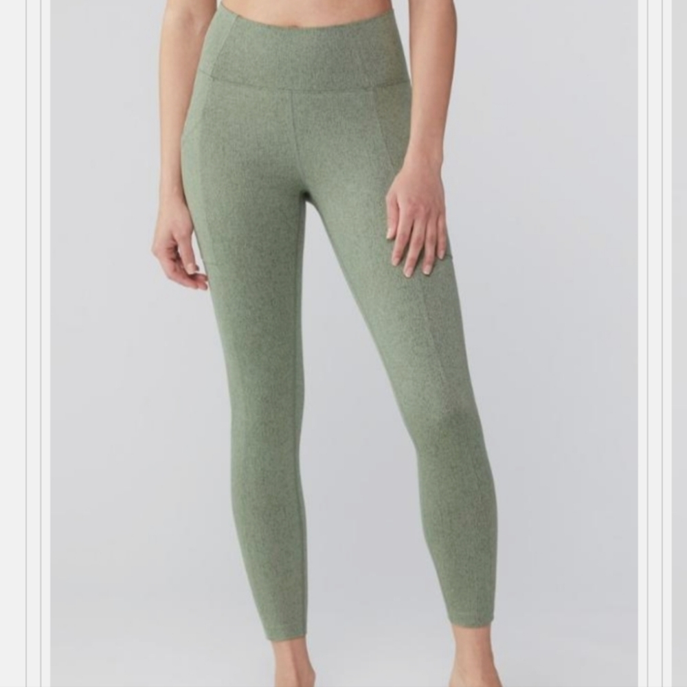 Lightly used, REI "Take Your Time" 7/8 Leggings in Sage Gray